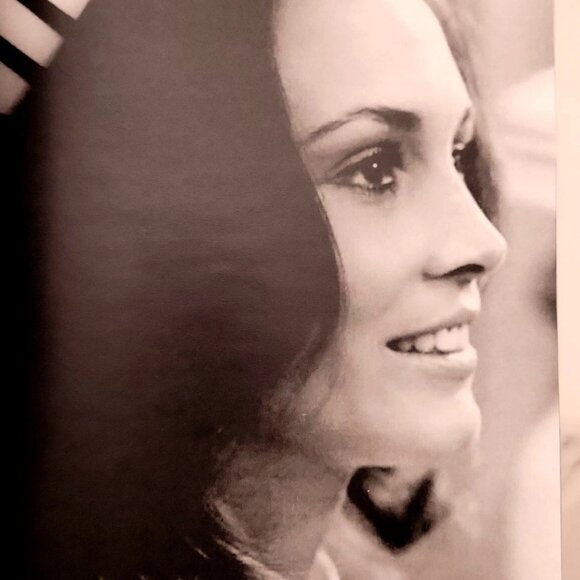 SEXY Bad Girl The Barbara Leigh Collection My World In Pictures Vampirella - Picture 5 of 6